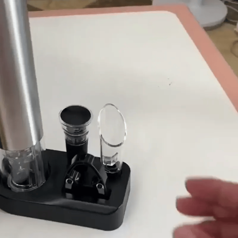 EasyWine Opener | Olvídate de los corchos rotos