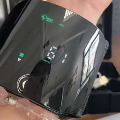 LifeTrack Health – Tensiómetro Digital con Voz